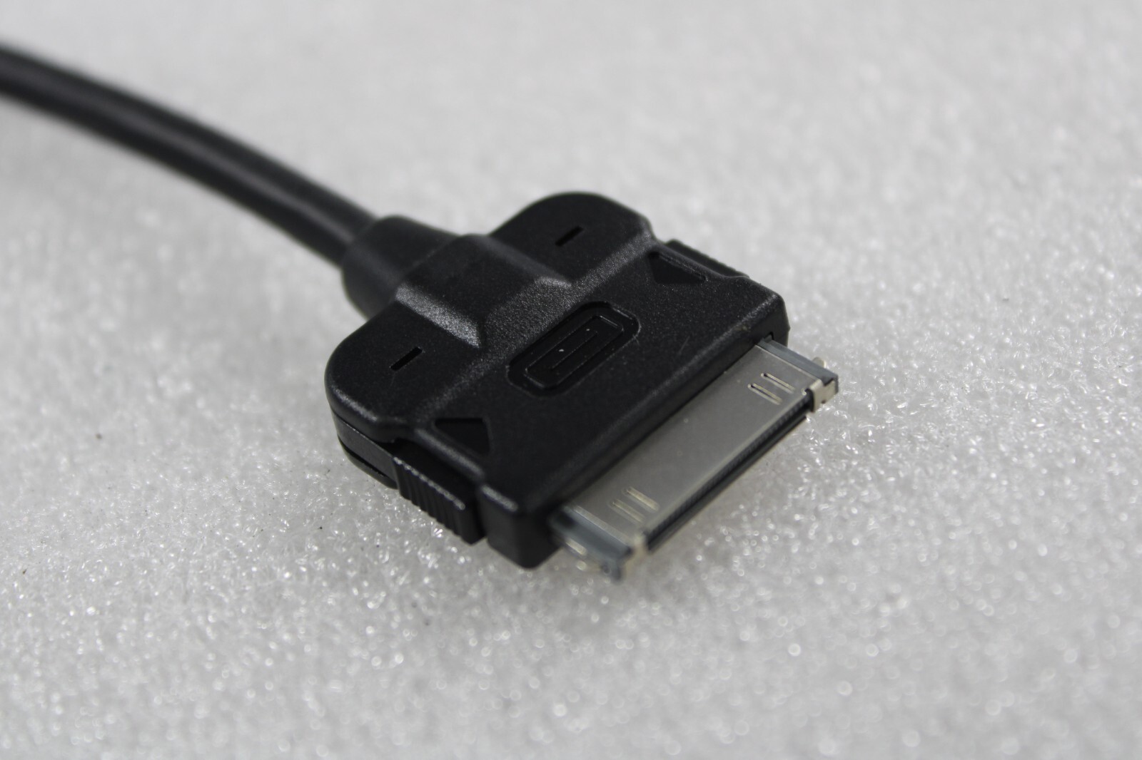 Lamborghini Huracan, iPod Adapter Wire/Cable, New, P/N 4F051510K