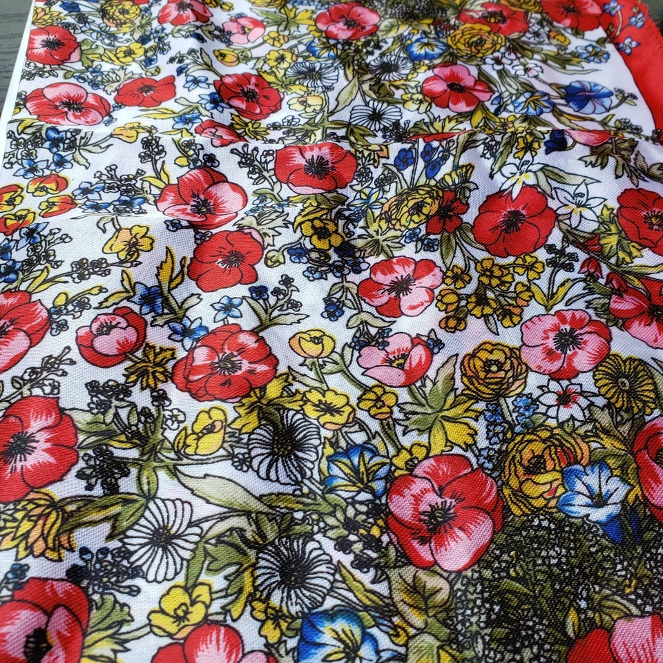 Pañuelo Cuadrado de Bolsillo Rojo Blanco con Amapolas Diseño Floral Veteranos 17"x 16" Foto 2 de 4