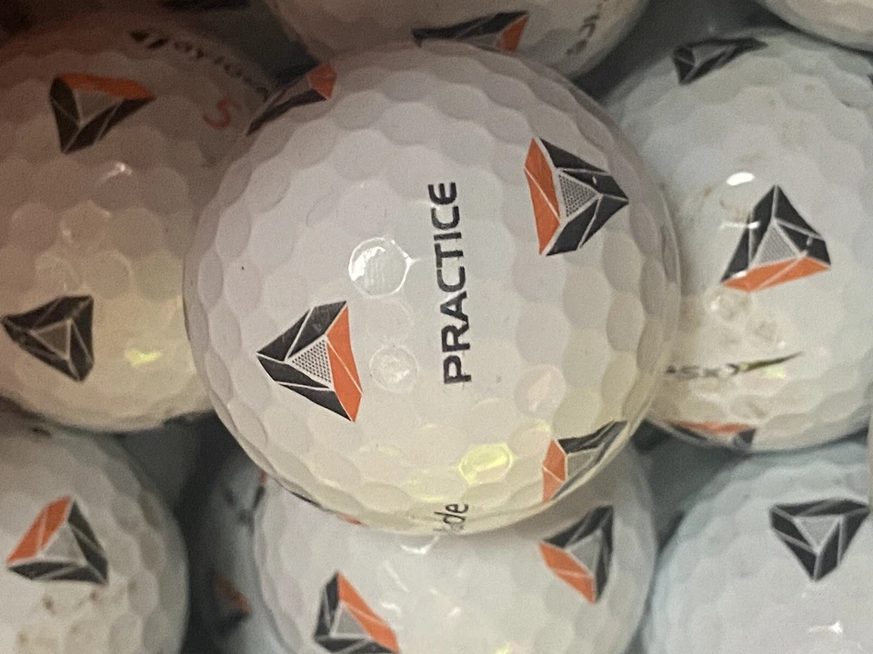 25 pelotas de golf usadas a granel Foto 4 de 4