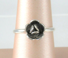 .925 Sterling Silver Flower Ring Artisan Hand Made size 6.75 Vintage