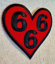 BAD BUNNY / Un Verano Sin Ti Heart Embroidered Patch Iron On/ Sew On $8 - Foto 13