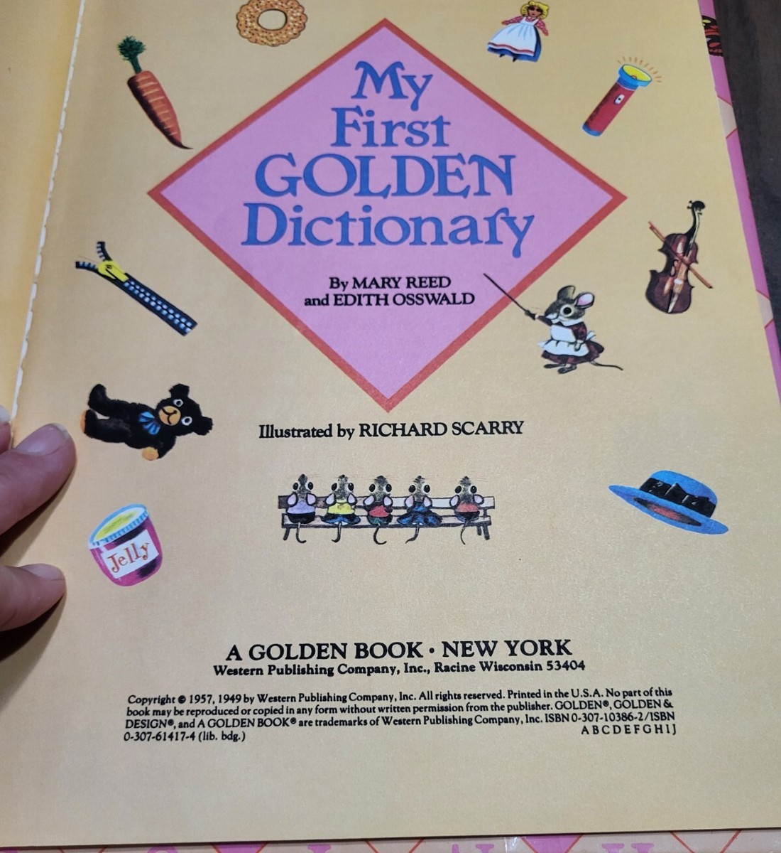 洋書 My first golden dictionary My First Golden Dictionary, A Golden Book, Richard Scarry