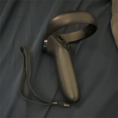 Meta VR Motion Controller (Single) Black w/ Wrist Strap - Controller Compatible
