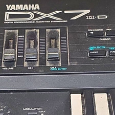 Yamaha DX7 II-D Digital 61-Key Keyboard Synthesizer w/ Faders, Display