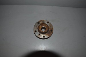BMW E60 520d Radnabe mit Lager hinten Wheel hub with bearing front 6765601
