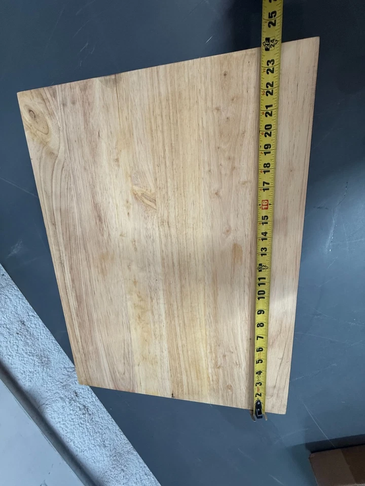 Tabla de cortar de madera tostada mediana Winco Choice 18" x 24" x 1,75"/Preparación # WCB-1824 Foto 3 de 4