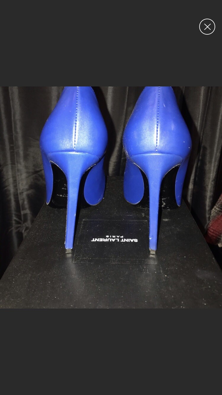 Décolleté classiche a punta in pelle blu Saint Laurent taglia 39 5 9 5