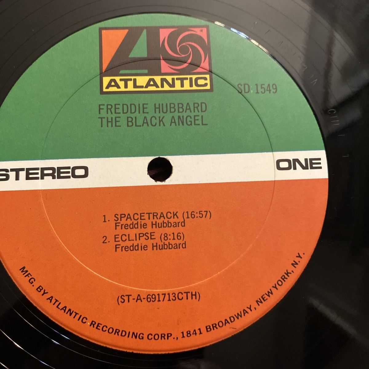 Freddie Hubbard The black angel LPレコード 51UmJzSozqL._UF1000,1000_QL80_.jpg
