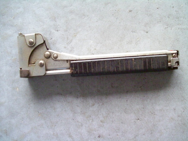 Vintage 55 yr old Arrow Model HT 50M contractors stapler