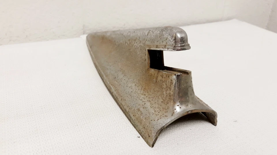  Cadillac Series 61 1941 luz trasera cromada aleta trasera derecha 1442140 OEM Foto 3 de 4