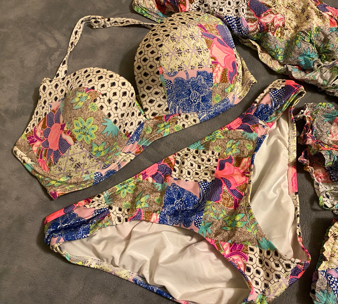 Victoria’s Secret Swimsuit 3PC Bikini Angel Halter 3… Gem