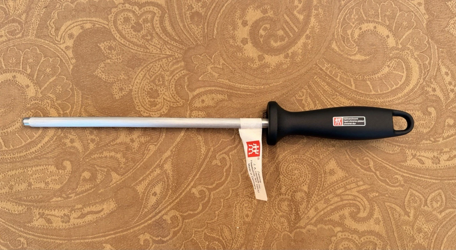 ZWILLING J.A. HENCKELS Sharpening Steel Honing Rod Black/Silver Loop 32576-230
Opens in a new window
