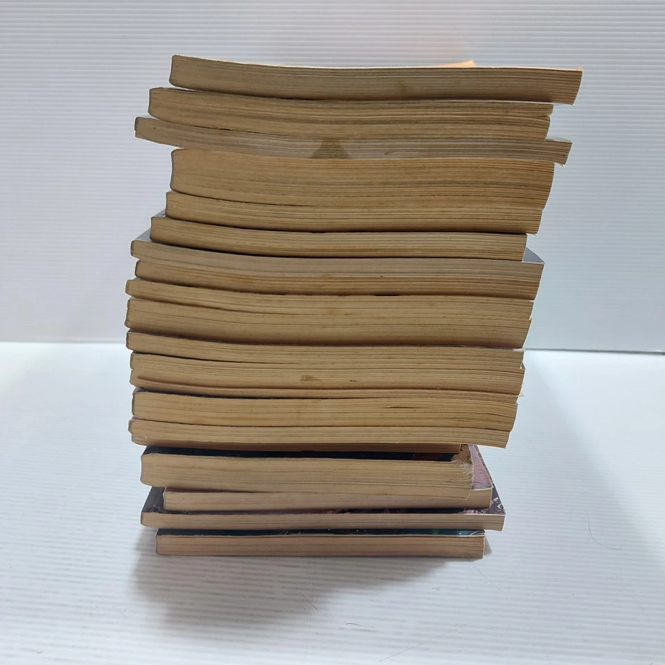 Analog Science Fiction and Fact Magazine Bundle Lot x 20 2008 2009 issues - Image 3 of 4