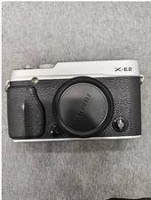 Fujifilm X Series X-E2 XE2 16.3MP Digital Camera - Silver Body English -95 NEW