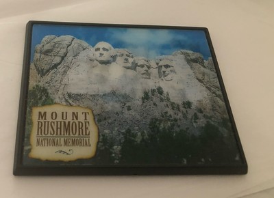 Vintage Souvenir Flasher Refrigerator Magnet Mt. Rushmore South Dakota