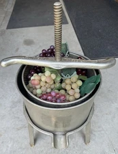 Antique 3-Gallon Juicy Fruit Press No. 1 – O.P. Schriver Co. Cincinnati OH