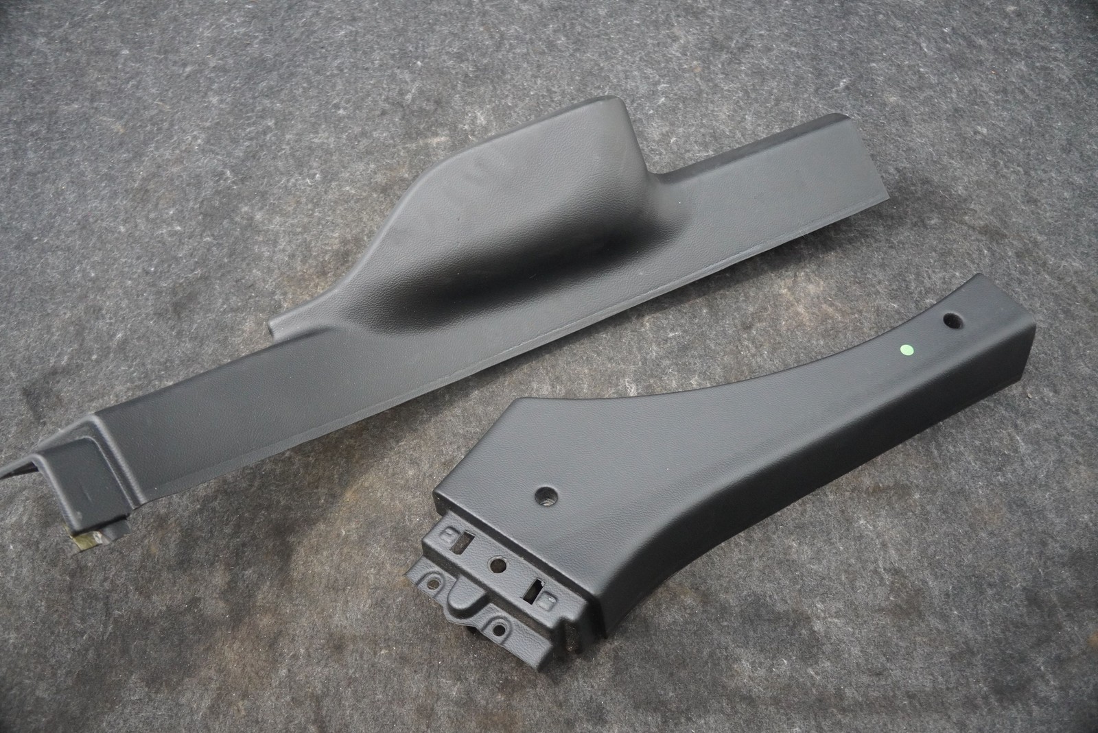 Rear Right Sill Kick Plate Pillar Cover Trim Panel Maserati Quattroporte M156