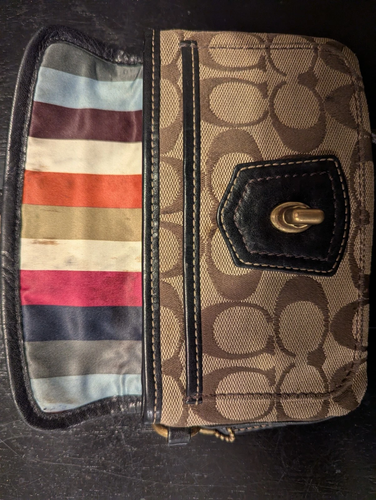 Borsa Coach Turnlock firmata tela beige modello totale F41941