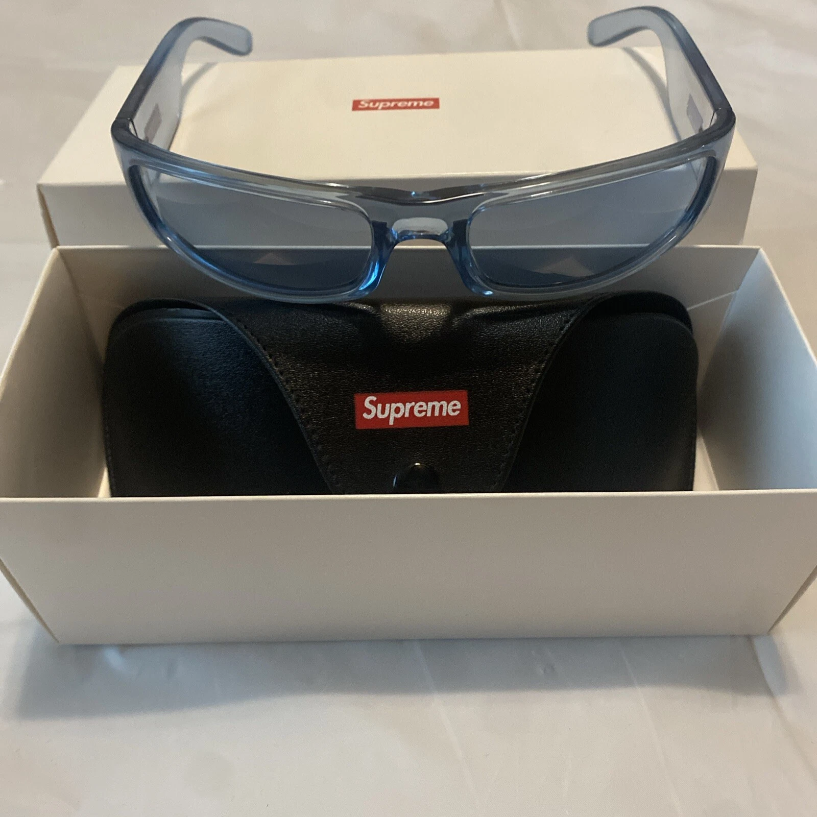 Lunettes de soleil Supreme New York SS18G4 Astro BLEU CLAIR — TRÈS RARE authentiques. 