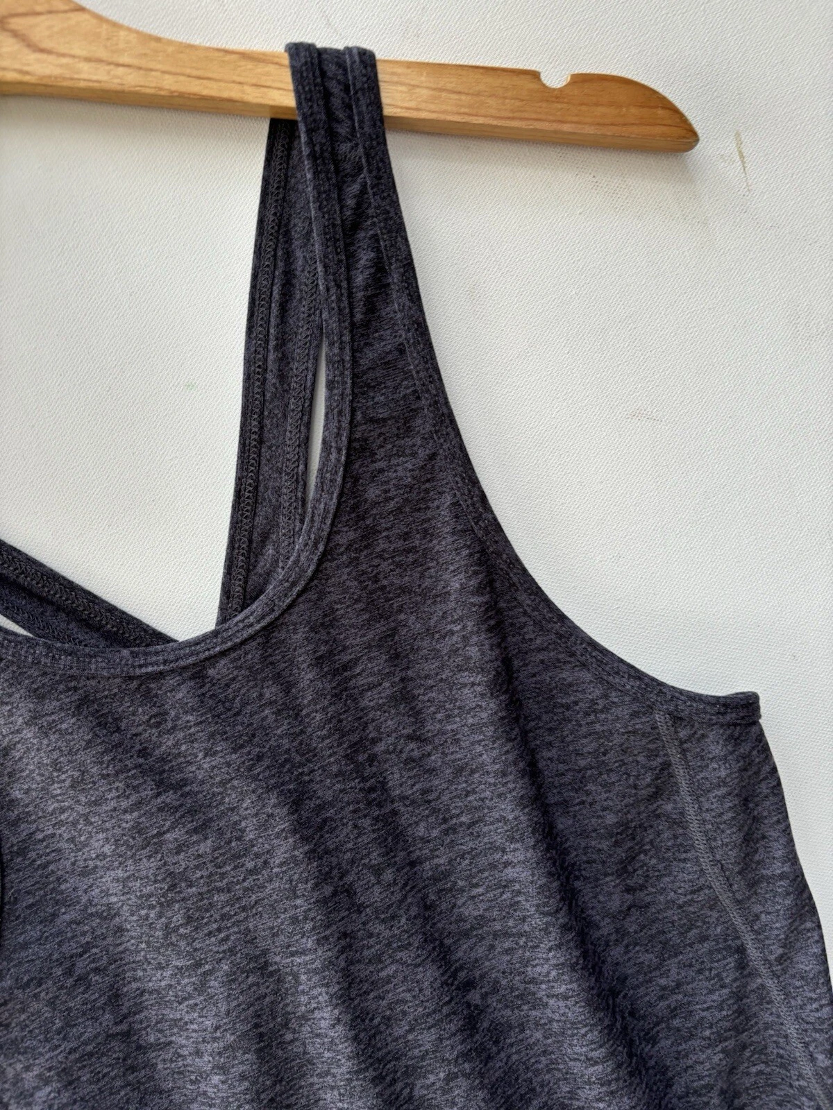 beyond-yoga sleeveless workout shirt tank-top