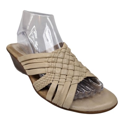 Softspots Wedge Heel Sandals Womens Cream Leather Slip On Pillowtop Size 8.5