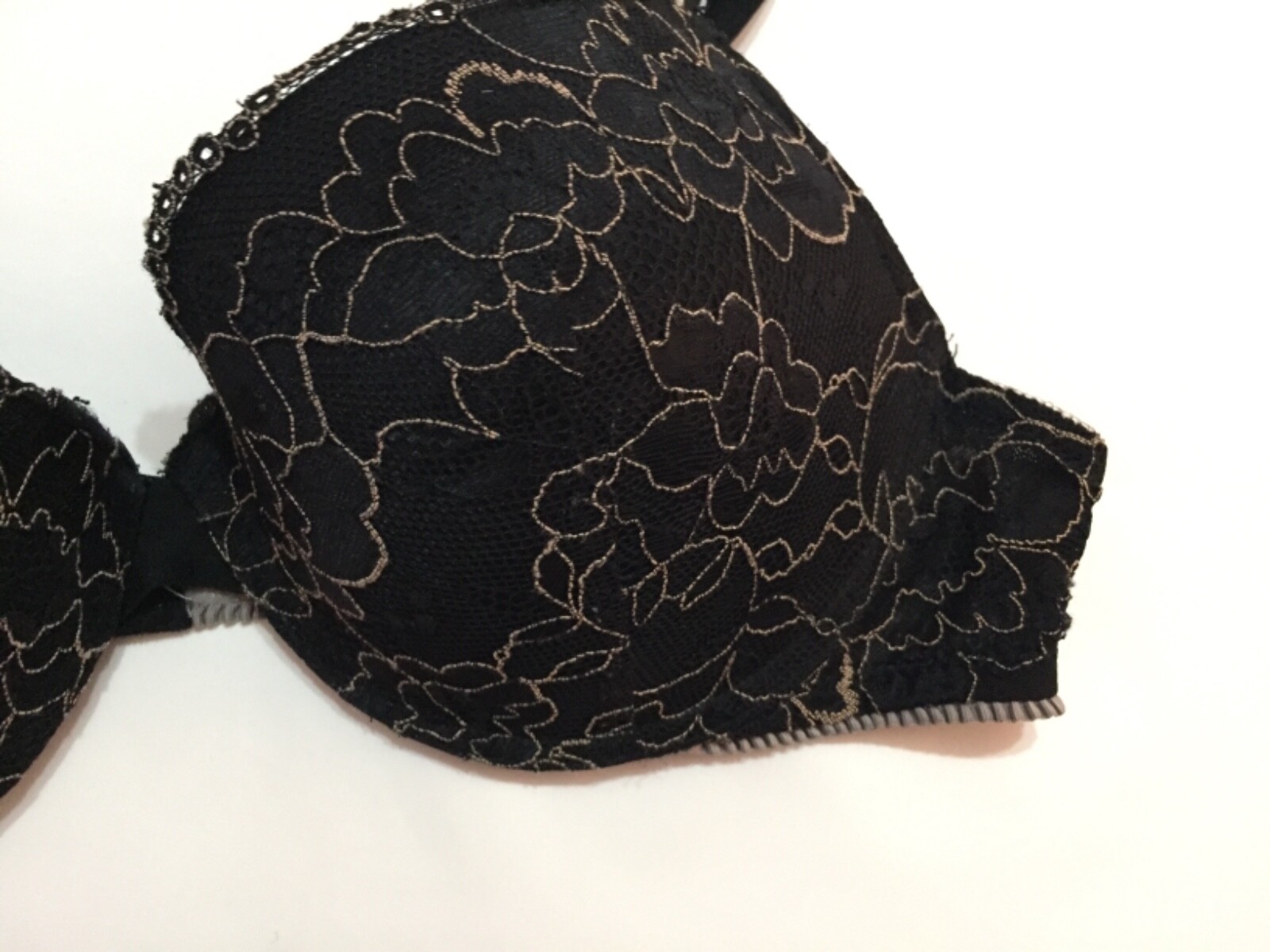 Label teared Bra size it 6c us 40ceu 90c padedd underwired black beige ...