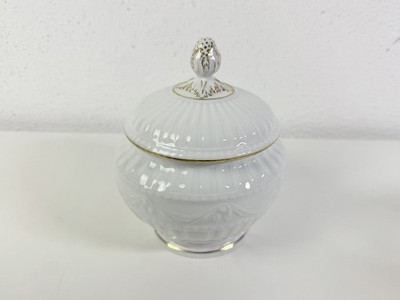 KPM Berlin Deckeldose Bonboniere KURLAND Gold-Dekor Luxus Porzellan, H: 15,5cm
