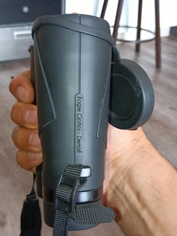 Eagle Optics Denali 10x42 Binoculars – Waterproof / Fog-proof – Excellent Cond. - Image 4 of 4