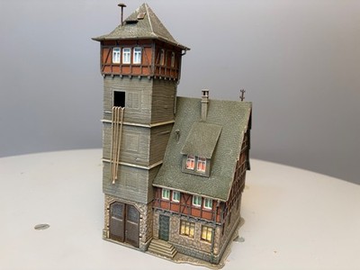 Vollmer 43752 Spritzenhaus  gealtert Top gebaut und Zustand für Diorama H0