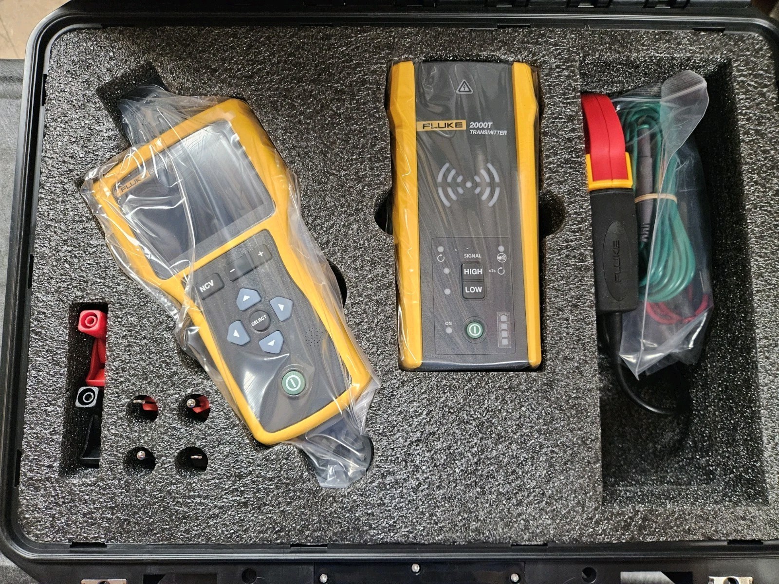 New In Box - FLUKE 2062 ADVANCED PRO WIRE TRACER KIT