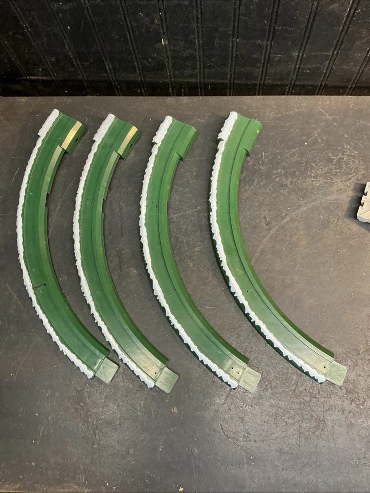 4 Sloped Curved N Scale Train Track Bachmann Green & Snow & Sparkles 15in - Image 2 of 2