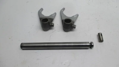 1982 KAWASAKI KZ440G Kz 440 G Moteur Transmission Primaire Gear Shift Fourches - Photo 1/4