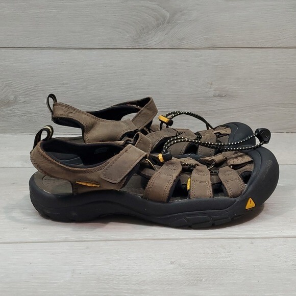 Scarpe sandali impermeabili Keen da uomo outdoor Newport bisonte escursionismo taglia 6
