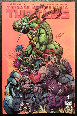 TEENAGE MUTANT NINJA TURTLES #1 EXCLUSIVE MARIA the WOLF TRADE DRESS VARIANT