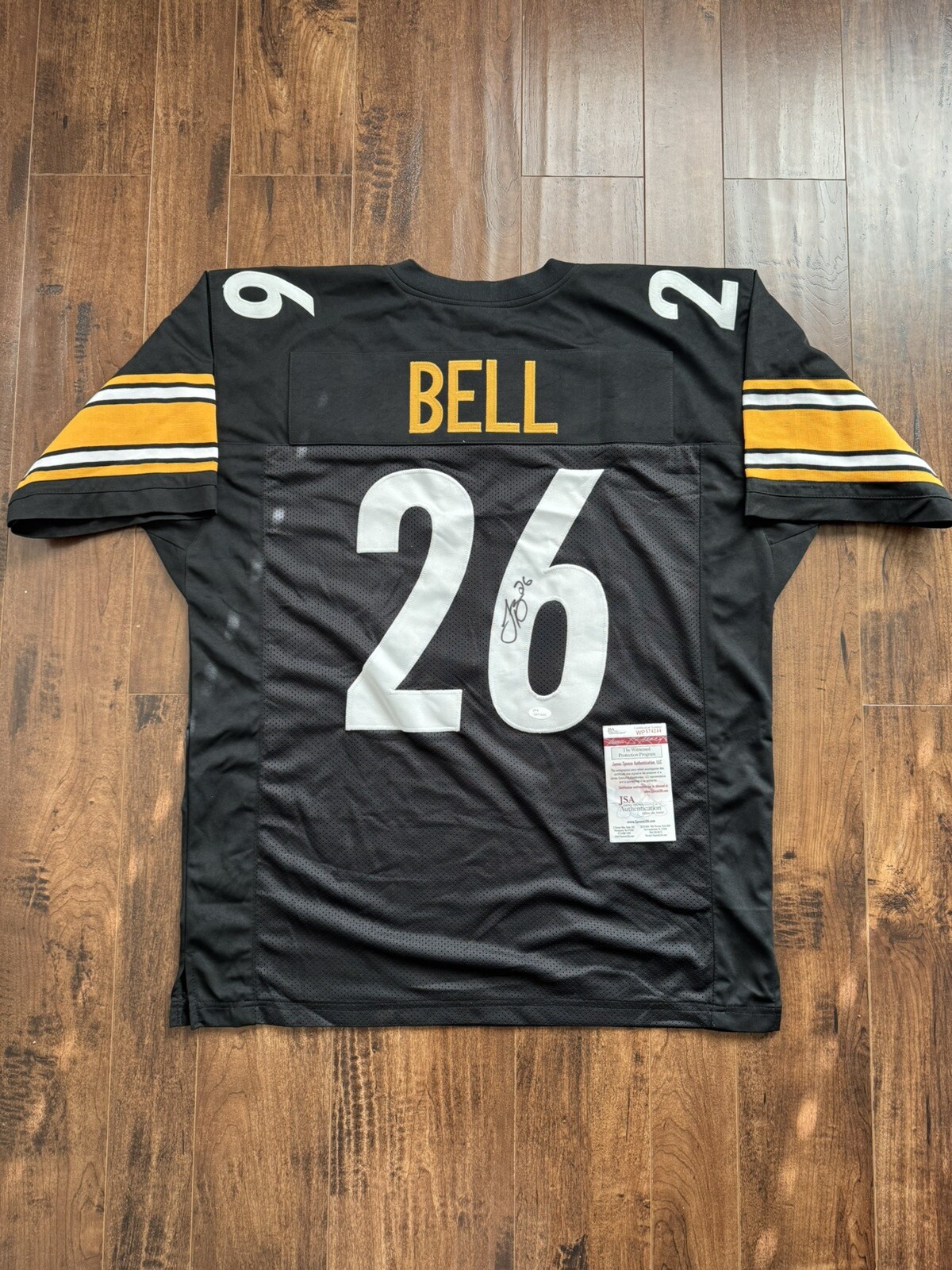 Le'Veon Bell Autographed Signed Pittsburgh Steelers / Le'Veon LeVeon Bell Pittsburgh Black Jersey JSA COA 