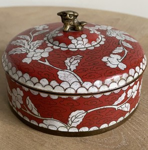 CHINESE METAL CLOISONNE ENAMEL FOO DOG BOX- Red And Aqua Teal Fu Dog Cherry 🍒