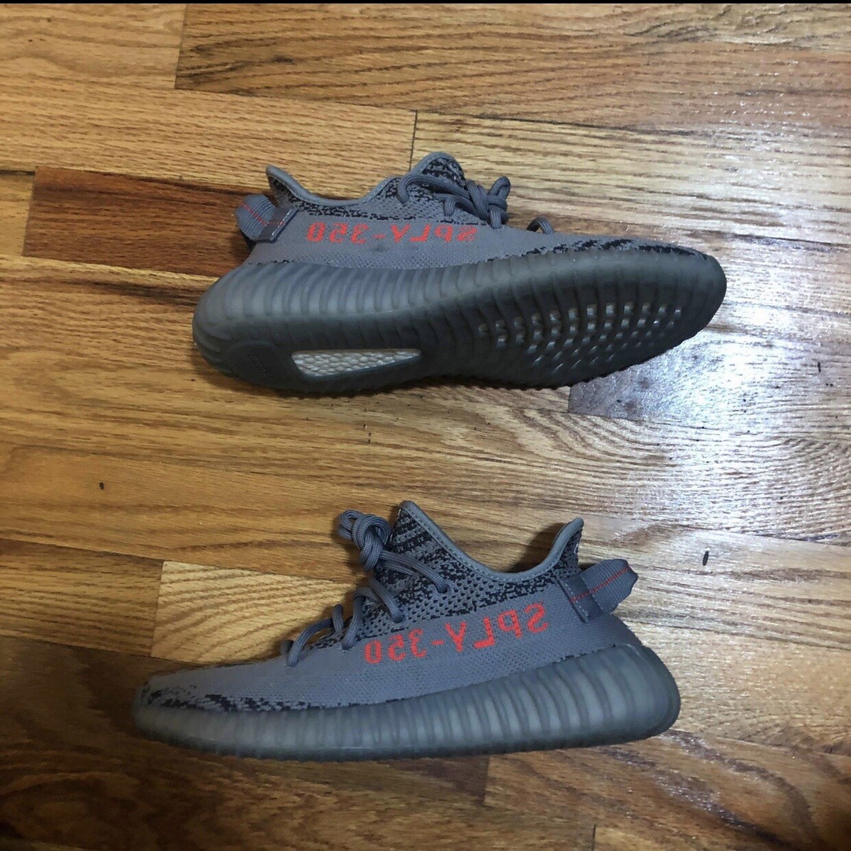 adidas Yeezy Boost 350 V2 Bold Orange Sneaker adidas Yeezy Boost 350 V2 Bold Orange Sneaker