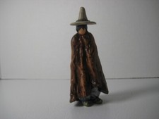 Degrazia Village Goebel Figurine #8566 Standi...