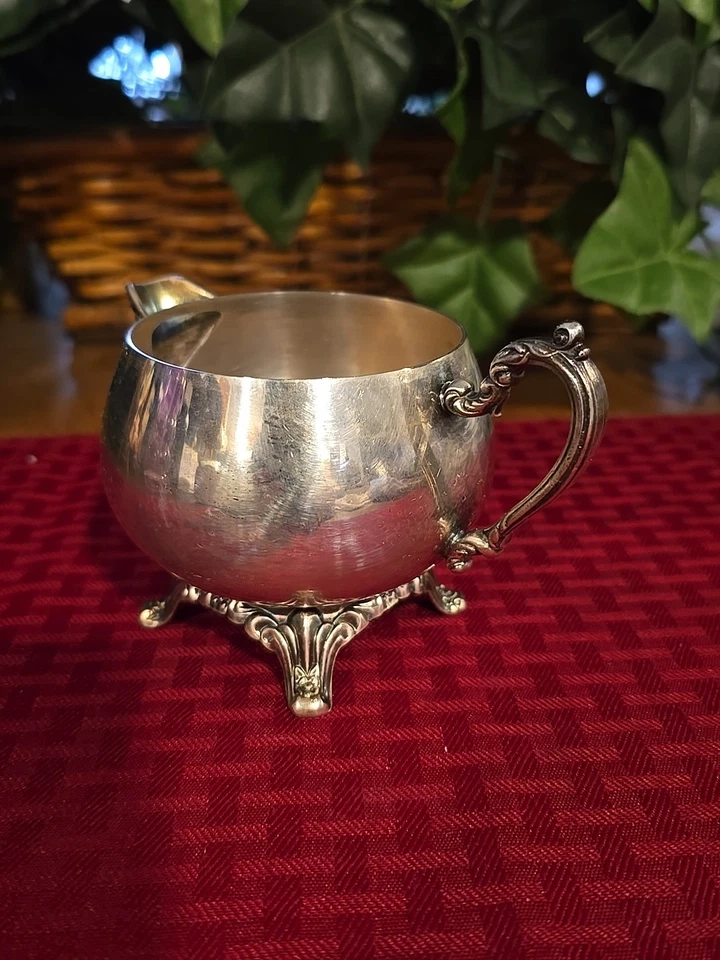 Crema rococó vintage Oneida O L plateada con patas  Foto 2 de 4