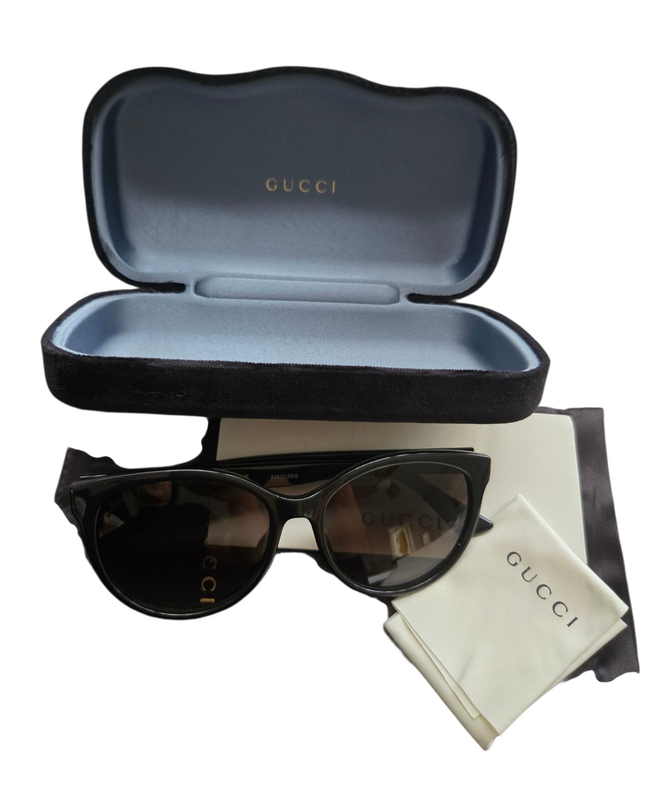 Brand New, Authentic Gucci Black and Gold Marmont Sunglasses