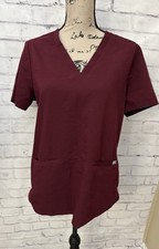 Figs Casma Med Three Pocket Scrub Top V Neck Tailored Classic Fit Maroon