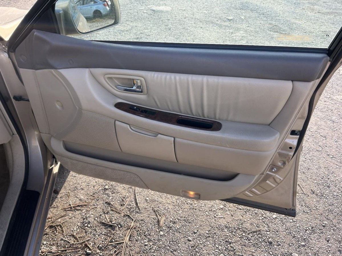 AVALON 2001 Front Door Trim Panel 577723 | eBay