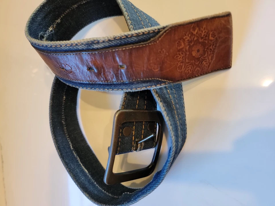 Vintage Levi’s Women's Belt 33” Denim and Leather. - Image 2 of 4