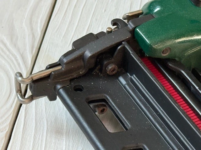 Omer B17P.763 Composite Nailer + Raptor Nails – Ideal for CNC Workholding - Image 3 of 4