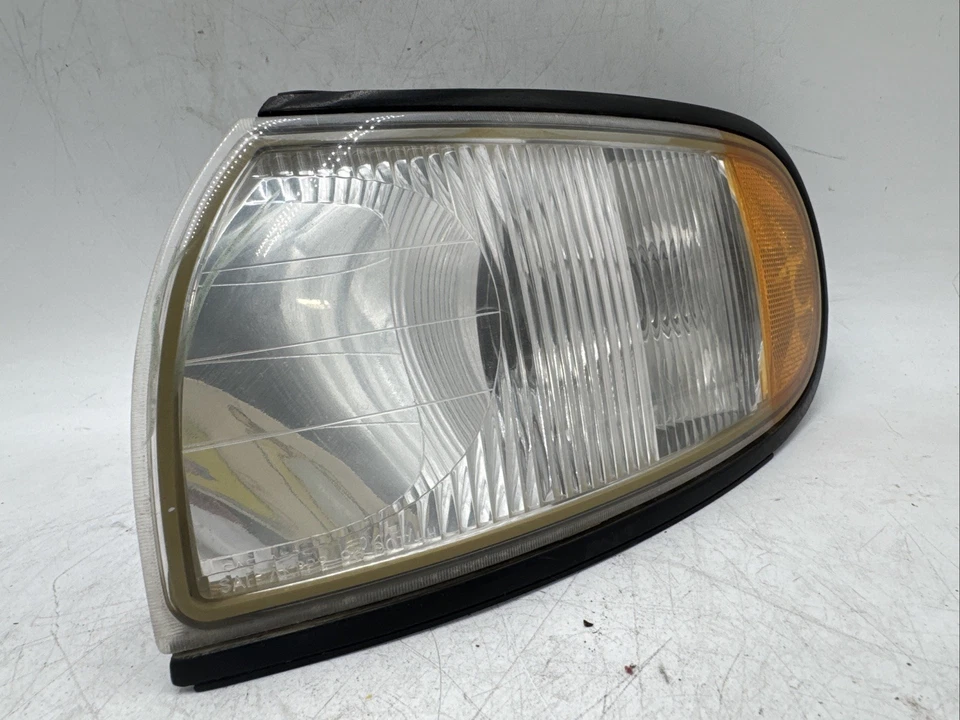 96 97 98 Mercury Villager Left Driver Turn Signal Light Lamp - Image 2 of 4