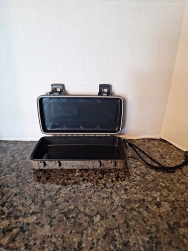 waterproof storage box camouflage colors, 9 x 4 x 2 - Picture 4 of 10