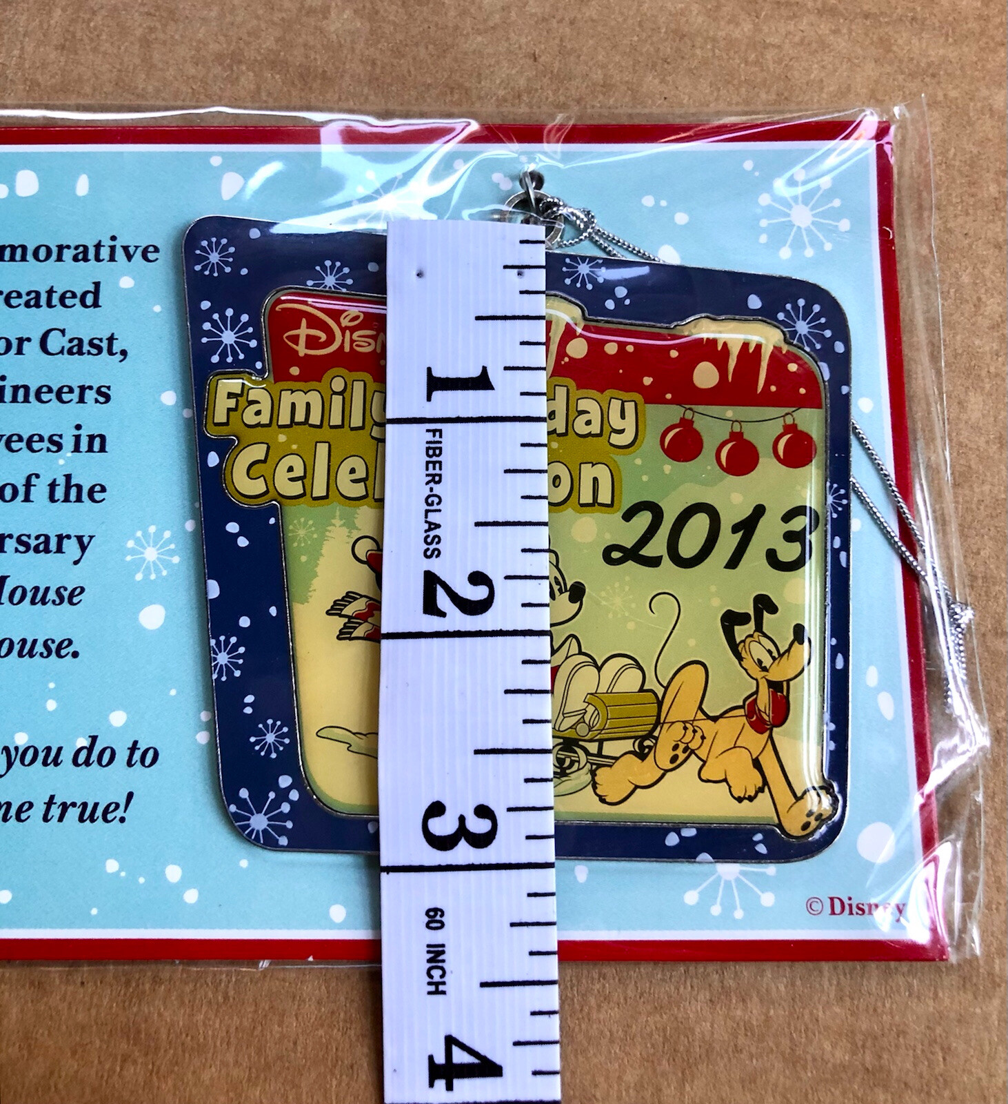 new-disney-cast-holiday-celebration-ornament-85th-anny-retro-mickey