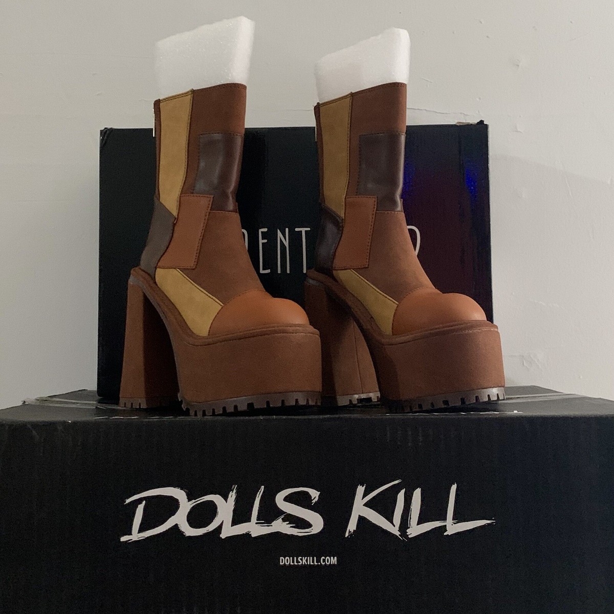 y2k bratz platform boots vtg retro 70s patchwork boots dolls kill