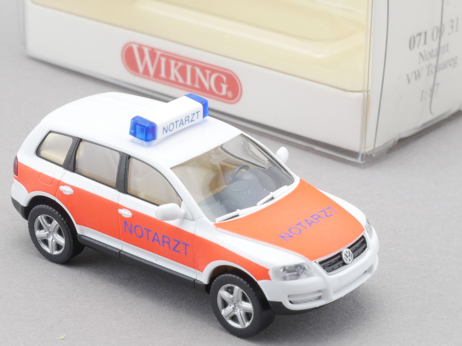 Wiking 0710931 Volkswagen VW Touareg Paramedic 1:87 Mint! OVP 1703-22-07