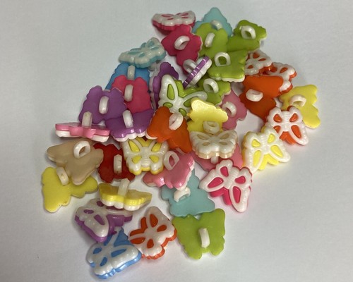 6 x Colourful Butterfly Buttons - 13 x 16mm (Pick your butterflies) - Picture 2 of 16
